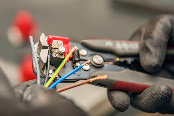 Best Licensed Electrician  in Fruitdale, CA